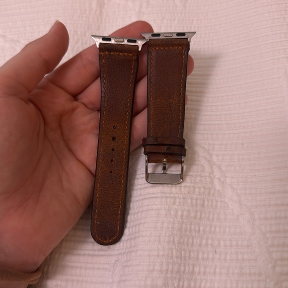 Louis Vuitton Apple Watch band - Picture 2 of 3